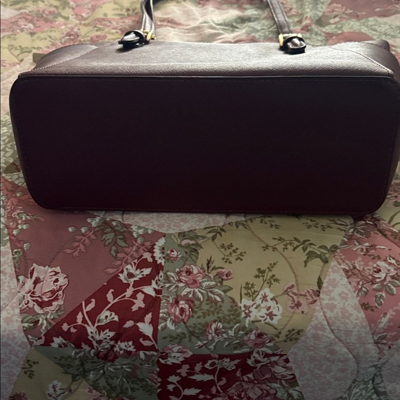 Michael Kors Burgundy Saffiano Leather Tote with Gold Hardware - Picture 4 of 9